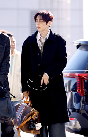 [포토] 라이즈 쇼타로 '음악과 함께하는 출국길'