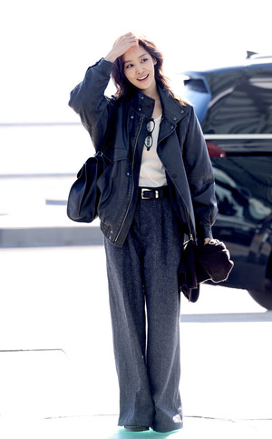 [포토] 차주영 '수많은 카메라들에 깜짝'