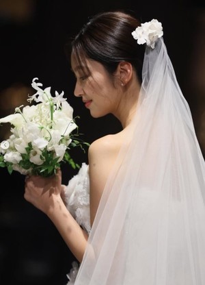 '40세' 최유화, 극비리 결혼 마쳤다 "올해 초 비연예인과...소중한 생명 찾아와" [전문]