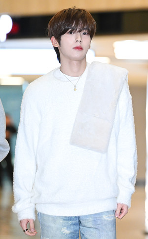 [포토] 제로베이스원 한유진 '청순 밀크남'