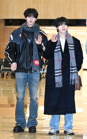 [포토] 제로베이스원 김규빈-석매튜 '일본 다녀올게요'