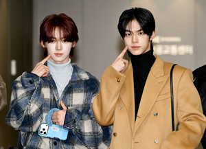 [포토] 투어스 한진-도훈 '잘생김 두배'