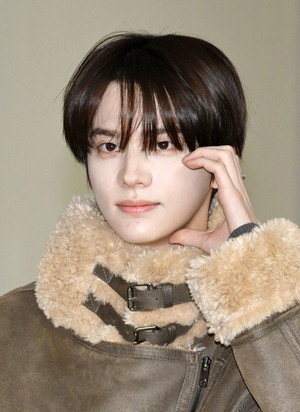 [포토] 투어스 신유 '하트 왕자님'