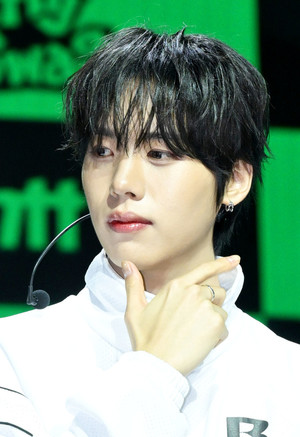 [포토] 아이덴티티 최태인 '분위기 있는 눈빛'