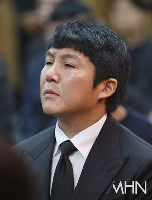 조세호 복귀각 잡자마자... 폭로자 "와이프와 찍은 영상 공개할 것"