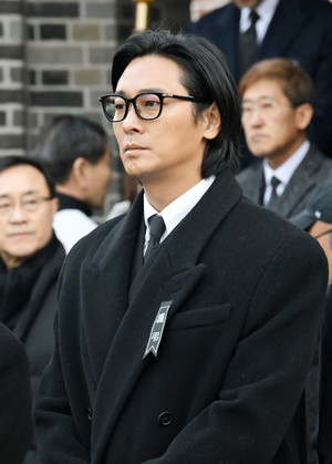 [포토] 주지훈 '슬픔에 잠겨'