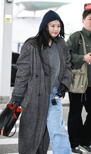 [포토] 제니 '바람을 가르는 젠득이'