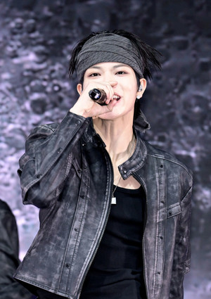 [포토] 롱샷 오율 '열정적인 무대'