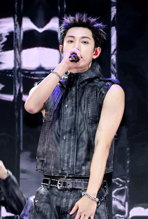 [포토] 롱샷 률 '은지원 닮은꼴'