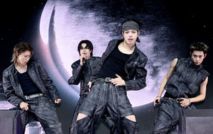 [포토] 박재범이 프로듀스한 그룹 '롱샷'