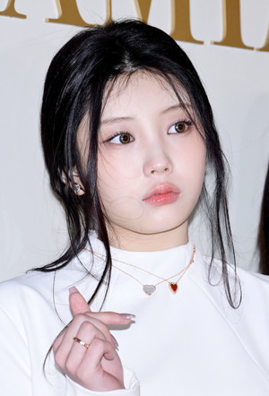 [포토] 아일릿 원희 '하트하는 애햄이'