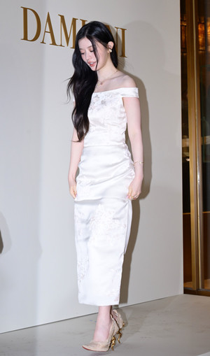 [포토] 아일릿 민주 '조심스러운 발걸음'