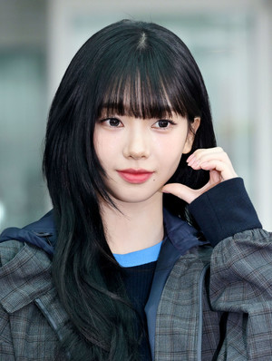 [포토] 에스파 카리나 '인형의 볼하트'