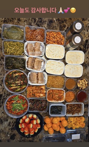 '트롯 퀸' 송가인, 팬덤 어게인의 끝없는 내조 자랑… 정성 가득 도시락 '눈길'