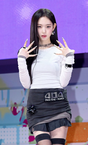 [포토] 키키 이솔 '404 포즈'