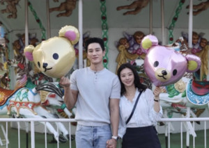 안보현·이주빈, 개인 계정에 커플 사진..."첫 데이트"