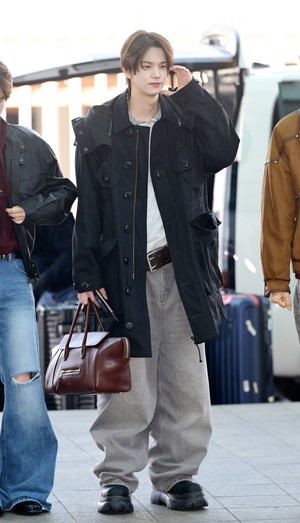 [포토] 투어스 신유 '말 안되는 비율'