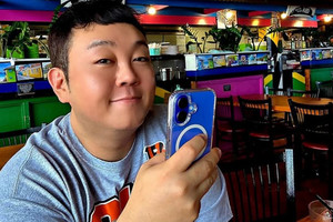 6년 만에 복귀한 남자 배우, 무속인 됐다…