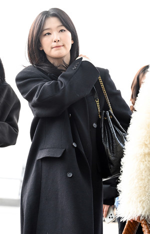 [포토] 레드벨벳 슬기 '깔끔 코트패션'