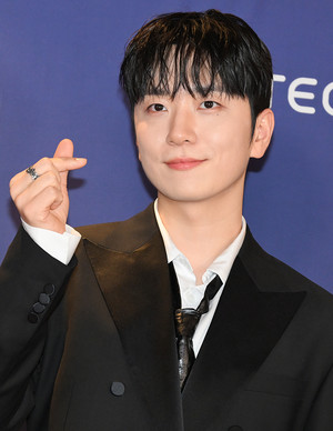 [포토] 포레스텔라 고우림 '스윗 하트'