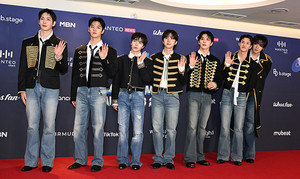 [포토] 펜타곤 '3년 만에 완전체'