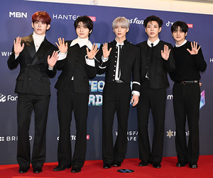 [포토] 나우즈 '완벽 수트핏'