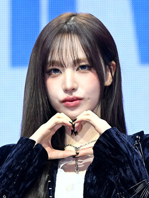 [포토] 아이브 리즈 '마성의 하트'