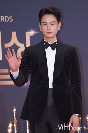 조용하던 임주환, '일용직' 목격담 터졌다…