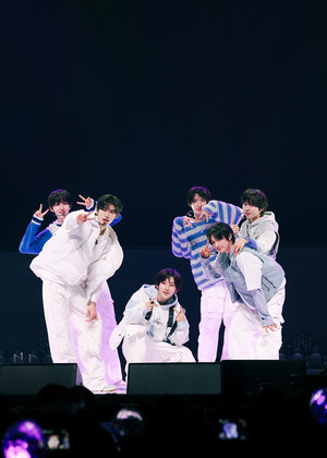 "팬 콘서트 전국 투어 성료" 킥플립, 3월 9일 선공개곡 발표 - 뉴스 썸네일 이미지