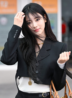 [포토] 미야오 안나 '바람의 질투'