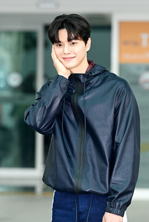 [포토] 송강 '잘생겼죠?'