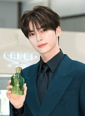 [포토] 성한빈 '향기로운 남자'