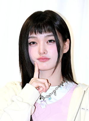 [포토] 아일릿 이로하 '오묘한 눈빛'