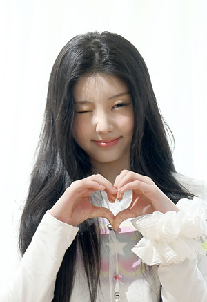 [포토] 아일릿 원희 '이제 윙크 잘하는듯'