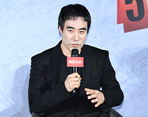 [포토] 배성우 '끝장수사 7년 만에 개봉'