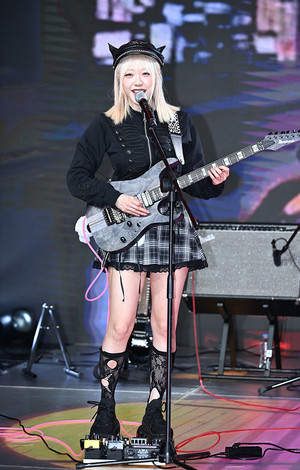 [포토] 레이턴시 지원 '기타부터 보컬까지!'