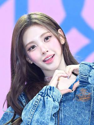 [포토] 베이비돈크라이 이현 '예뻐도 너무 예뻐'