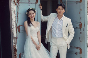 손예진♥현빈, 기쁜 소식… 오작교였던 '사랑의 불시착' 뮤지컬 재개막