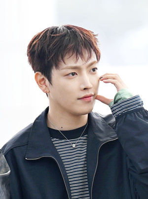 [포토] 에이티즈 홍중 '에이티니만을 위한 하트'