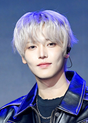 [포토] 장한음 '비주얼 솔로 가수'