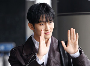 [포토] NCT 마크 '패션쇼 다녀올게요'