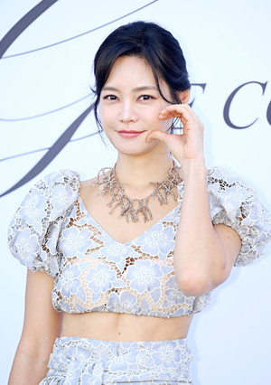 [포토] 안현모 '섹시 볼하트'