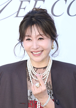 [포토] 최명길 '손하트의 품격'