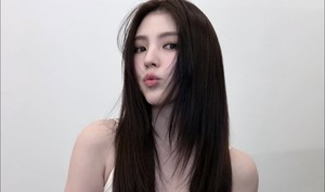 한소희, 팬클럽 가입 거절 굴욕에…"우리 사이에 끼지 마"