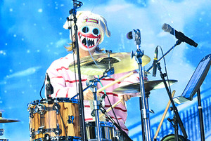 [포토] 하츠웨이브 하기와 '가면 쓴 드러머'