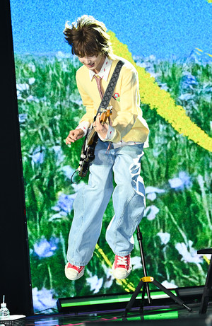 [포토] 하츠웨이브 케이텐 '민들레 홀씨 되어'