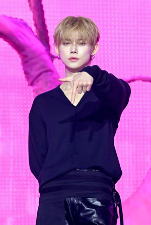 [포토] 투모로우바이투게더 연준 '잘생김 과해'