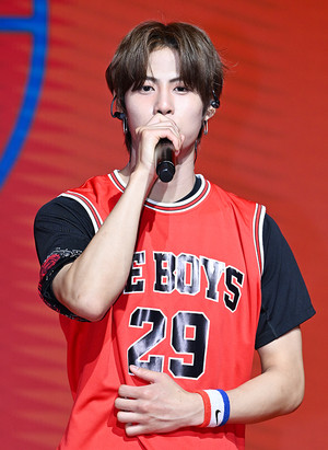 [포토] 비보이즈 민준 '슬램덩크로 컴백'