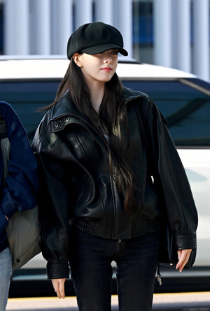 [포토] 있지 유나 '모자 아래 빛나는 미모'