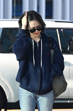 [포토] 있지 류진 '선글라스를 써도 눈부시네'